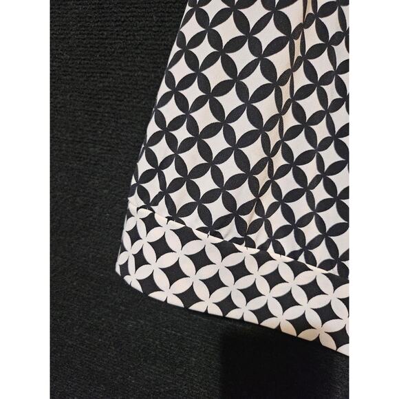Worthington Black and White Geometric Sleeveless Blouse - Size XL - Picture 3 of 3